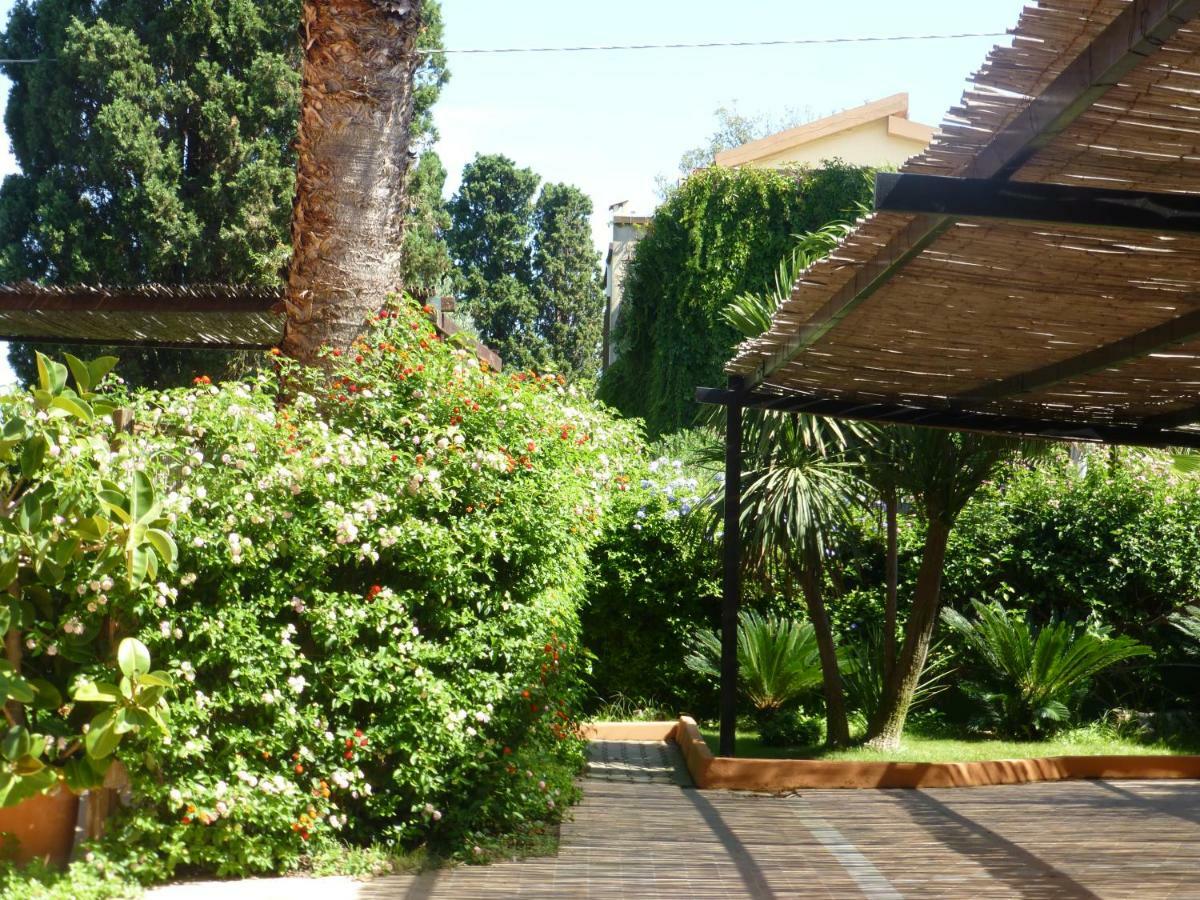 Casa Vacanza Appartamenti Al Mare Capoterra Exterior foto