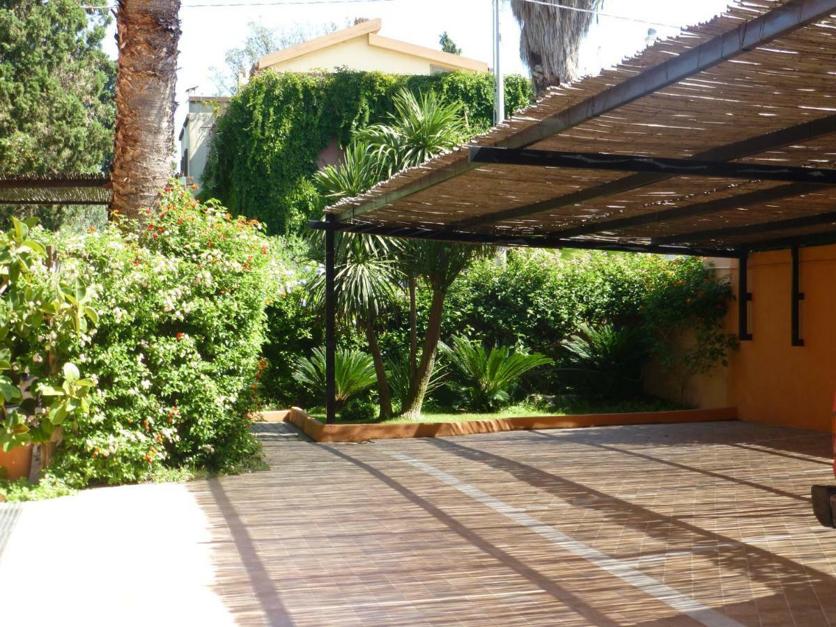 Casa Vacanza Appartamenti Al Mare Capoterra Exterior foto